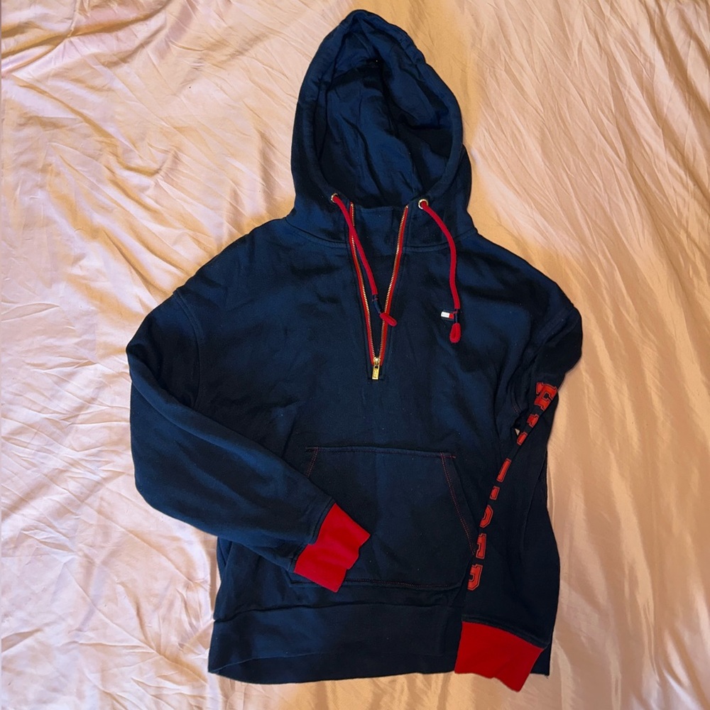 Tommy Hilfiger sweater
